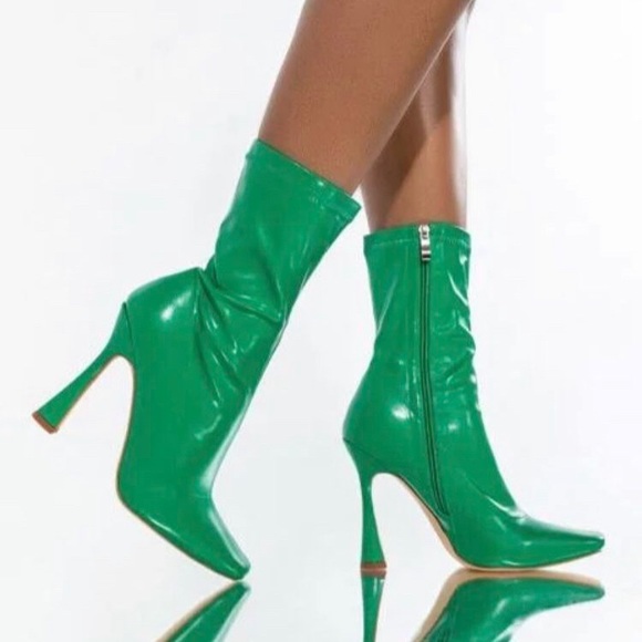Azalea wang green stiletto flare booties - Picture 2 of 9